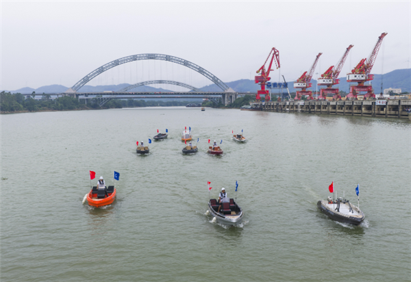 9艘新能源智能船舶集中试航：实现自主巡航与智能避障