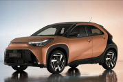 年轻人的第一台敞篷SUV！新款丰田Aygo X官图发布：搭载1.5L电混动力