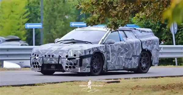 首款电车一亮相 法拉利市值蒸发127亿