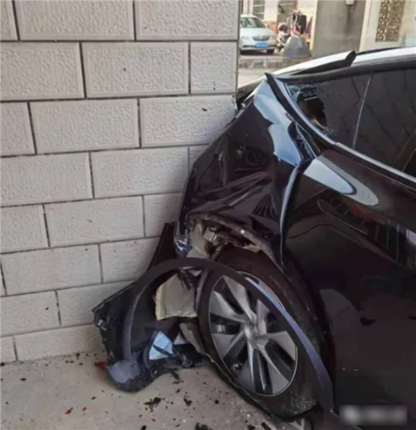 新能源车买得起 但修不起了