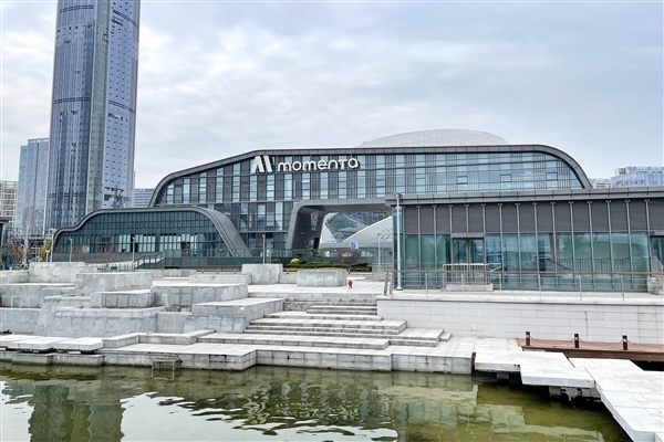 Momenta创始人预测：辅助驾驶竞争将在2026年结束 国内3家会胜出