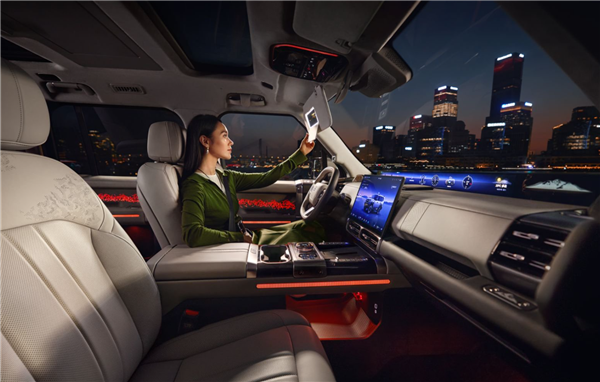 全球首款横渡长江的车来了！捷途纵横G700上市：30.49万起