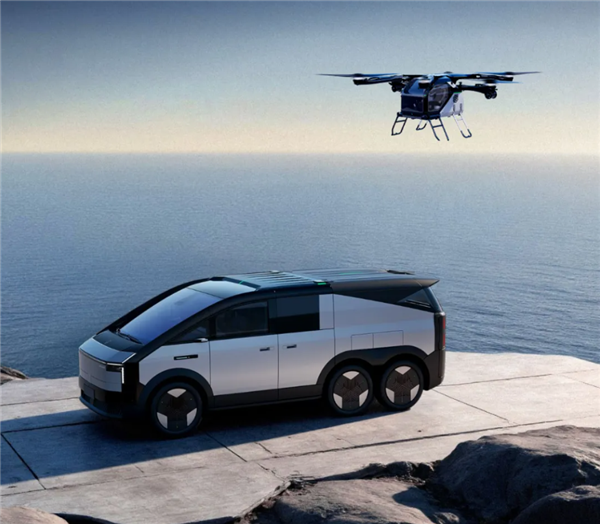 全球首家!小鹏飞行汽车量产工厂试产 首台“陆地航母”飞行器下线