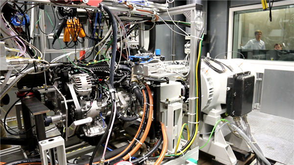 发动机热效率都快到50%了！别吹了 我看得头疼