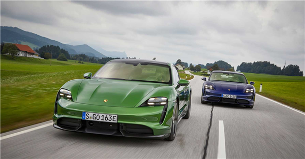 保时捷新专利:方向盘握姿正确才可解锁“最高车速模式”