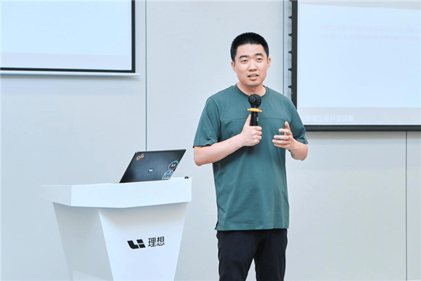 李想承认失误:回归创业模式!自研M100芯片即将落地