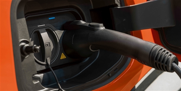 22.98万起 江铃福特智趣烈马上市：增程纯电双动力